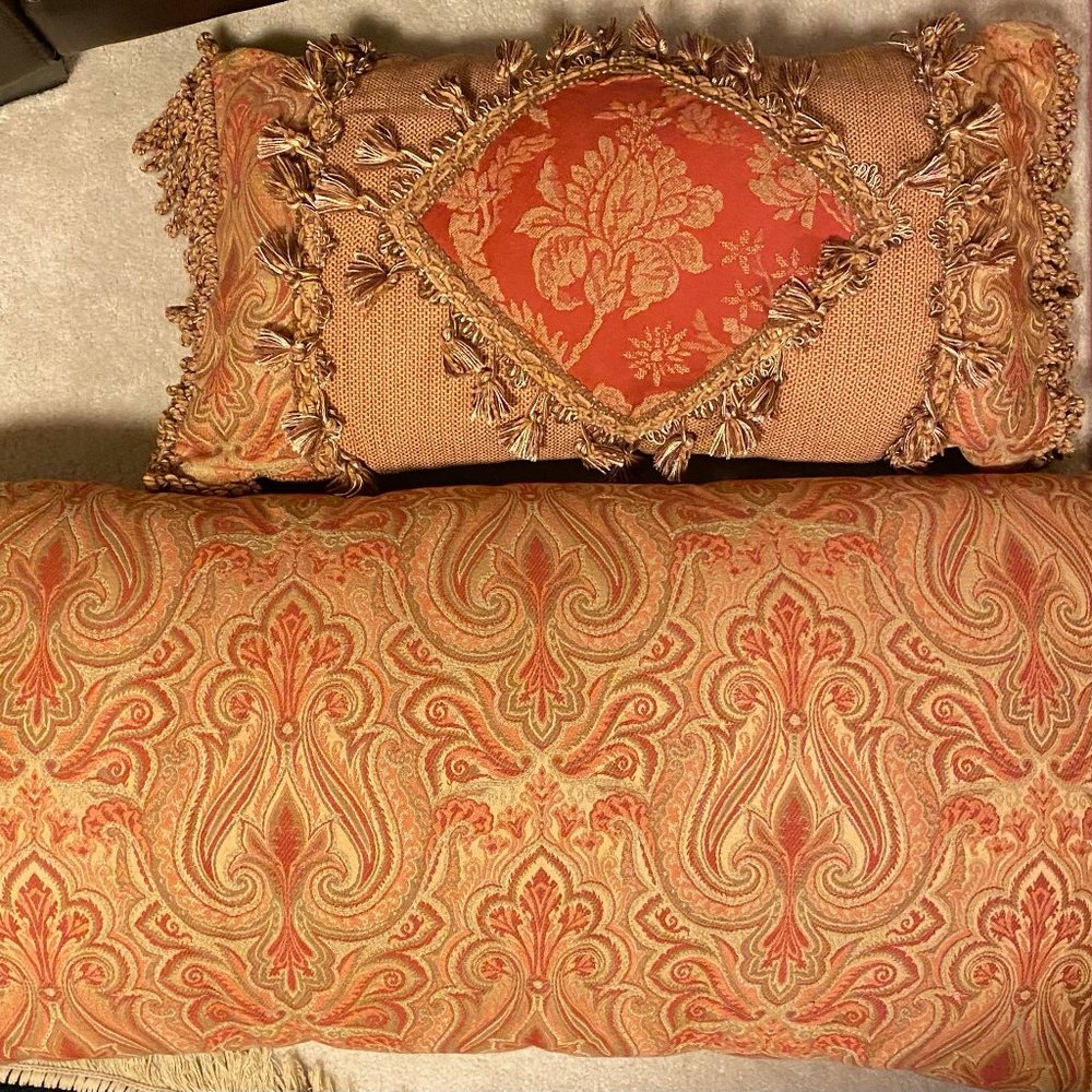 (2) Tomasini Linen Velvet Decorative Bed Decorative Pillows "Brand New"